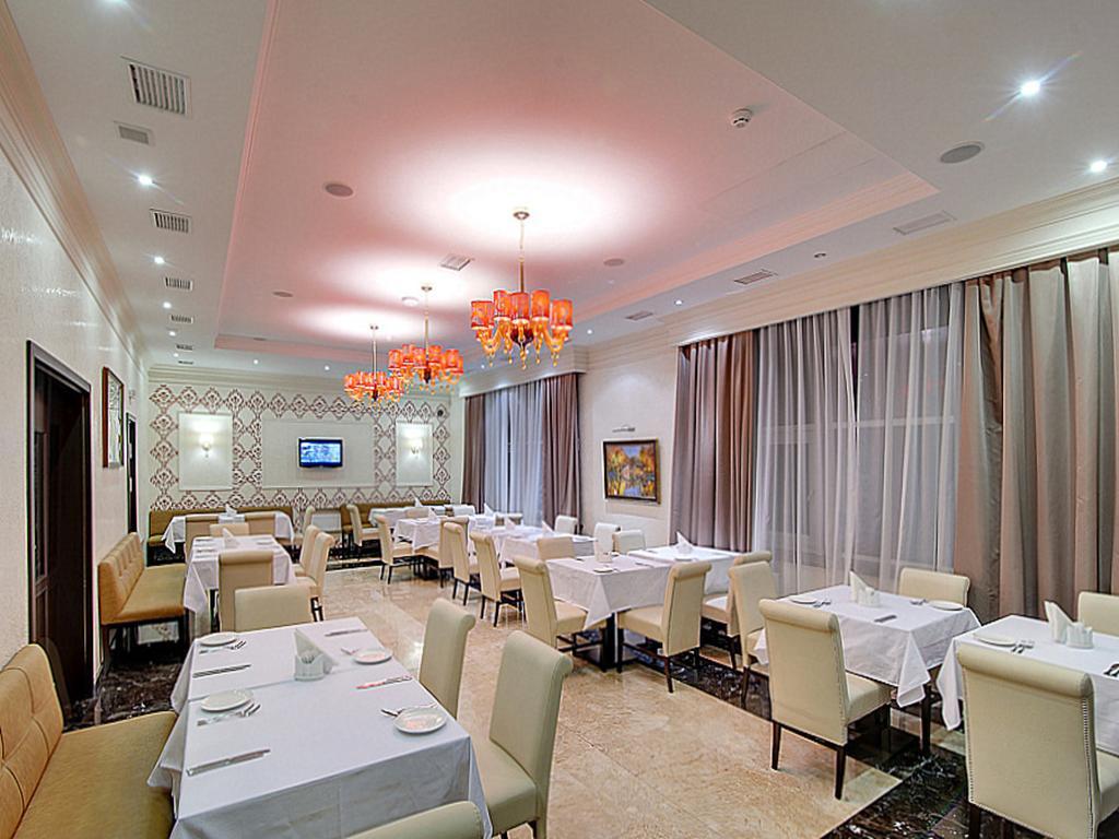 Optima Collection Troitska 4*